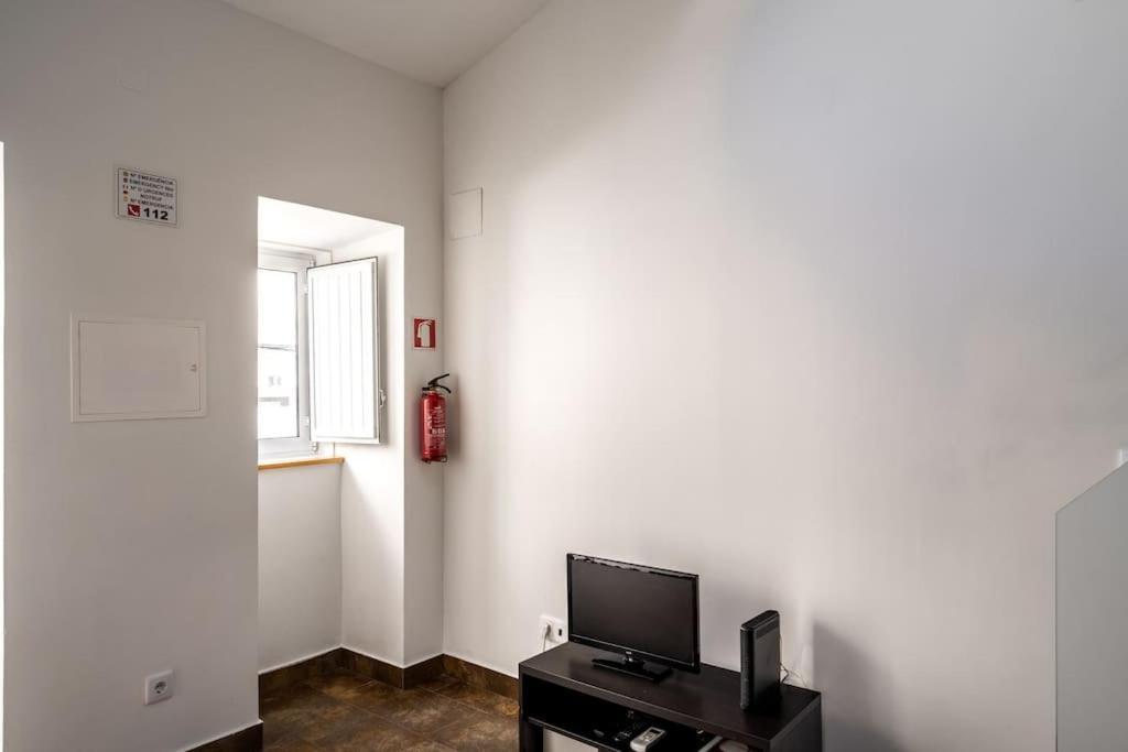 Charming Studio With Ac And Loft On Ground Floor Lisboa Kültér fotó